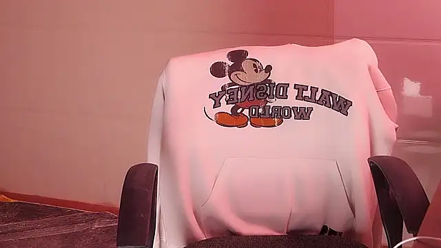 Snapshot of Ozzy_boy86 chatting on 10/03/25, 01:12 Ozzy boy86 online show from 10/03/25, 01:12