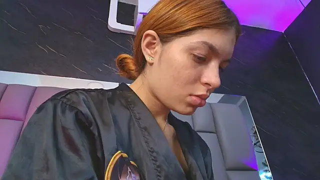 kissme luna online show from 11/26/25, 07:25