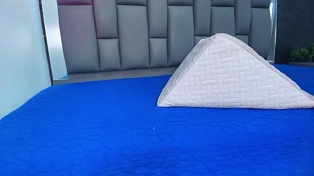 kissme luna online show from 02/28/26, 07:02