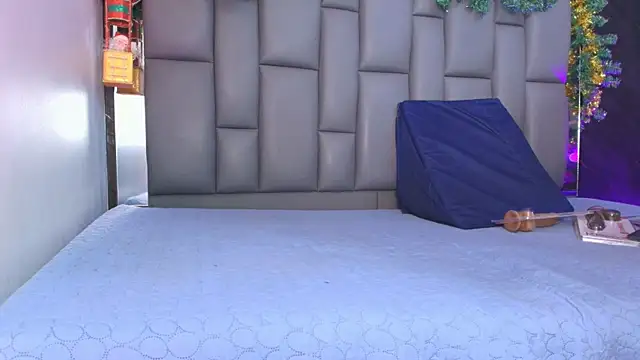 kissme luna online show from 12/03/25, 07:02