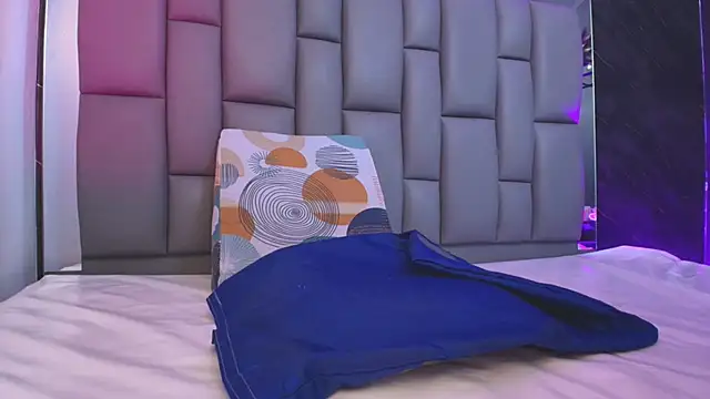 kissme luna online show from 11/13/25, 07:07