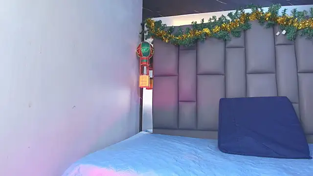 kissme luna online show from 12/02/25, 07:04