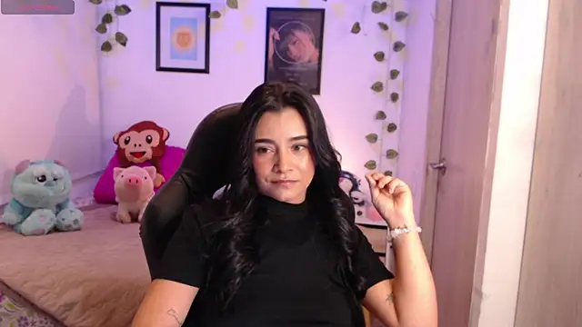 Snapshot of MarilynWhite_ chatting on 09/29/25, 03:35 MarilynWhite online show from 09/29/25, 03:35