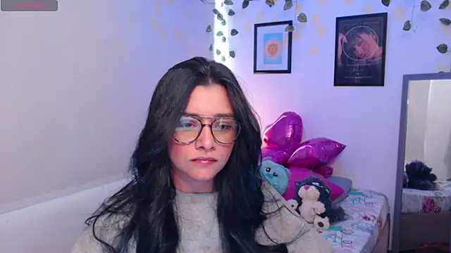 Snapshot of MarilynWhite_ chatting on 10/10/25, 06:31 MarilynWhite online show from 10/10/25, 06:31