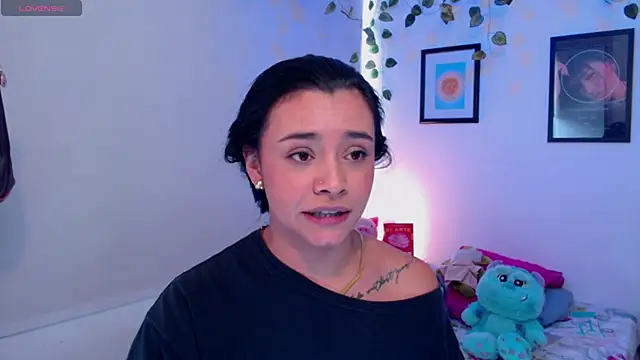 Snapshot of MarilynWhite_ chatting on 10/13/25, 07:48 MarilynWhite online show from 10/13/25, 07:48