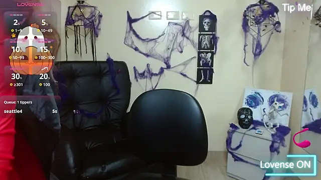 Bom BomXX online show from 10/18/25, 10:34