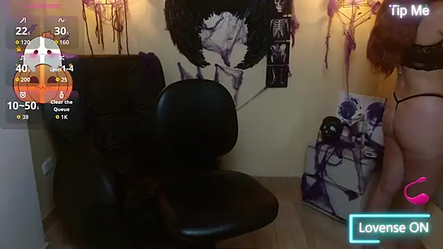 Bom BomXX online show from 10/28/25, 01:39