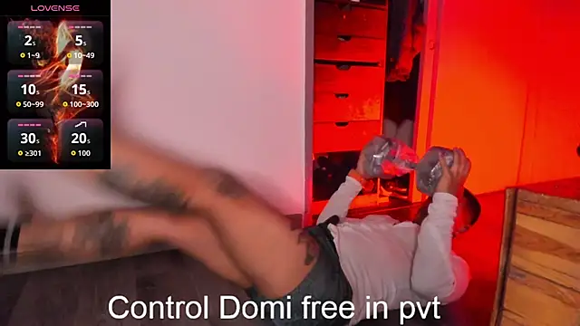 Snapshot of Maxpower777 chatting on 12/17/25, 11:32 Maxpower777 online show from 12/17/25, 11:32