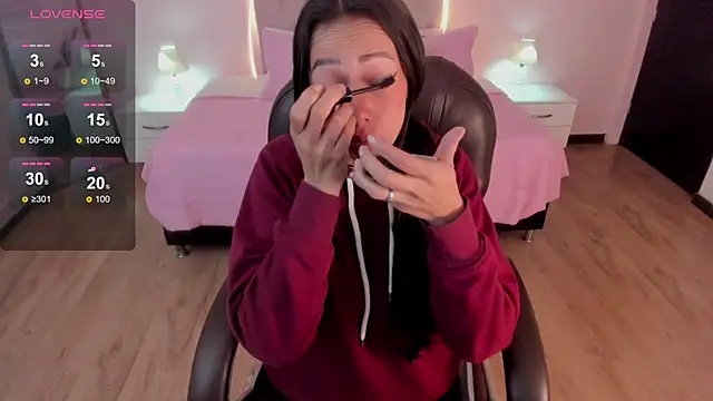 Mariam Lopez   online show from 04/14/26, 02:49