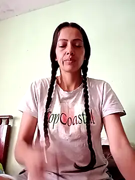 Mariam Lopez   online show from 04/22/26, 06:25