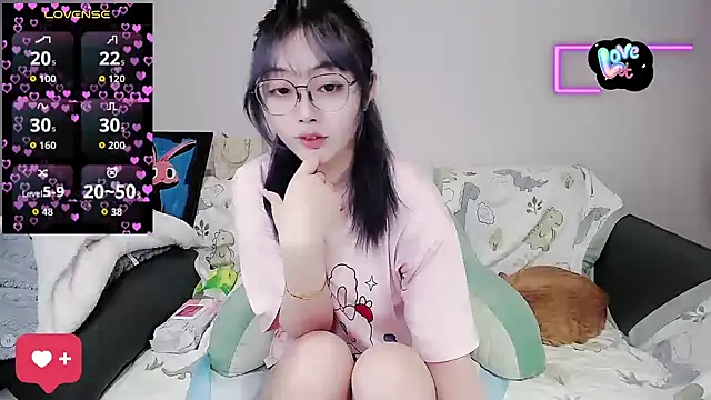 baby-yaya20 online show from 10/31/25, 12:40