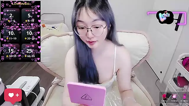 baby-yaya20 online show from 12/19/25, 11:45