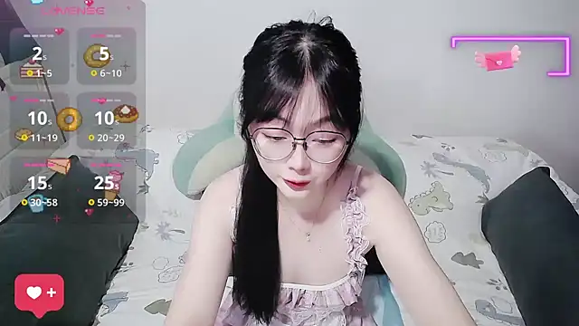 Snapshot of baby-yaya20 chatting on 07/13/26, 09:08 baby-yaya20 online show from 07/13/26, 09:08
