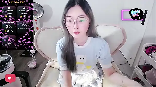 baby-yaya20 online show from 03/19/26, 11:10