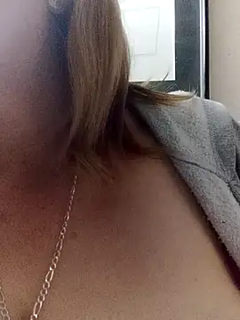 Snapshot of ROOMIINA chatting on 10/21/25, 08:19 ROOMIINA online show from 10/21/25, 08:19