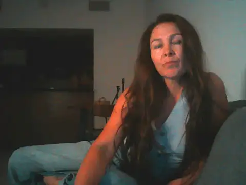 Snapshot of Avelinii chatting on 05/27/26, 05:20 Avelinii online show from 05/27/26, 05:20
