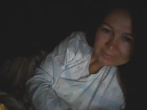 Snapshot of Avelinii chatting on 05/13/26, 02:40 Avelinii online show from 05/13/26, 02:40