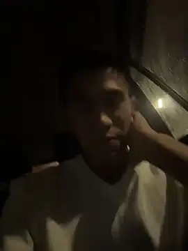 Snapshot of gooodboiii chatting on 10/27/25, 02:40 gooodboiii online show from 10/27/25, 02:40