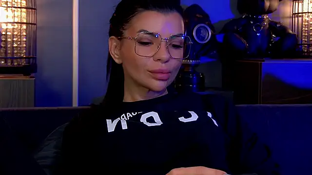 EleniaDevons online show from 10/16/25, 11:51