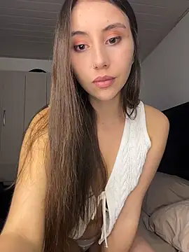 Snapshot of Viithoney chatting on 12/23/25, 05:18 Viithoney online show from 12/23/25, 05:18