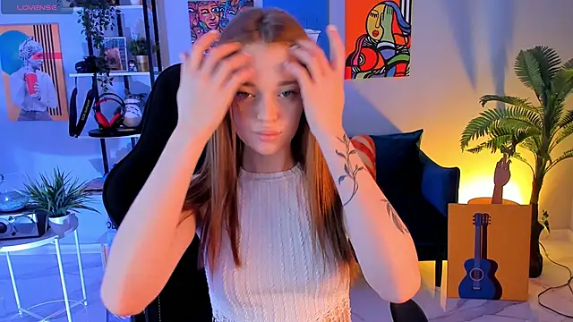 Snapshot of FlexyFox chatting on 11/26/25, 11:43 FlexyFox online show from 11/26/25, 11:43