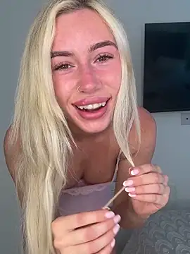 SexySaraxxoo online show from 05/25/26, 12:59