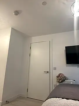 Snapshot of SexySaraxxoo chatting on 12/17/25, 02:11 SexySaraxxoo online show from 12/17/25, 02:11