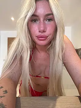 Snapshot of SexySaraxxoo chatting on 06/24/26, 11:53 SexySaraxxoo online show from 06/24/26, 11:53