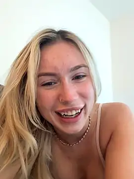 Snapshot of SexySaraxxoo chatting on 12/02/25, 11:23 SexySaraxxoo online show from 12/02/25, 11:23