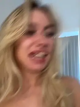 SexySaraxxoo online show from 04/21/26, 09:49