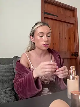 SexySaraxxoo online show from 02/24/26, 12:28