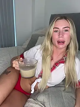 SexySaraxxoo online show from 03/07/26, 09:05