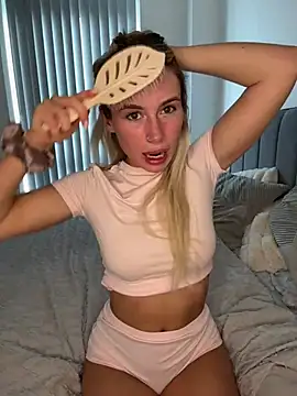 SexySaraxxoo online show from 04/10/26, 09:38