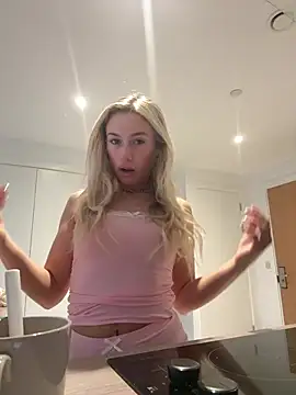 SexySaraxxoo online show from 03/31/26, 08:49