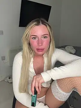 SexySaraxxoo online show from 03/18/26, 09:26