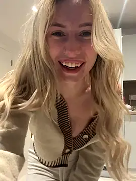 SexySaraxxoo online show from 12/21/25, 12:07