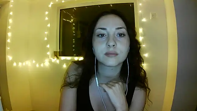 Snapshot of Ulvaya chatting on 07/17/26, 08:50 Ulvaya online show from 07/17/26, 08:50