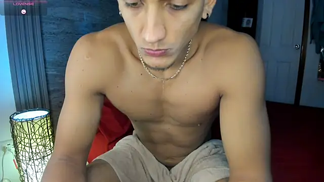 Snapshot of FitBoy_Cris chatting on 10/18/25, 05:20 FitBoy Cris online show from 10/18/25, 05:20