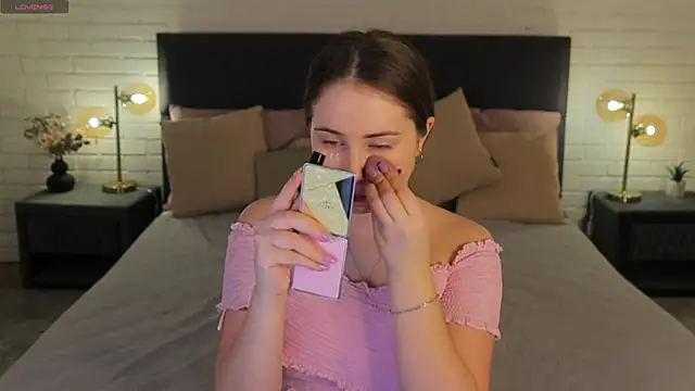 Sweet  Amily online show from 11/27/25, 07:09