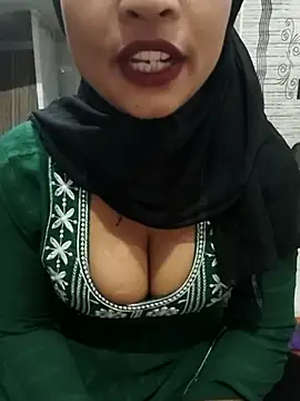 Itz Mayra  online show from 11/22/25, 09:02