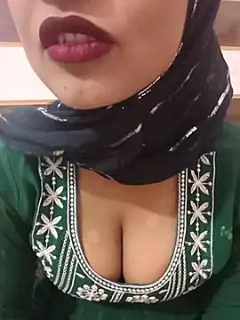 Itz Mayra  online show from 10/26/25, 06:14