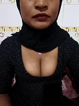 Itz Mayra  online show from 11/25/25, 08:47