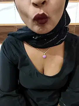 Itz Mayra  online show from 11/08/25, 05:55