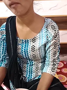 Itz Mayra  online show from 10/30/25, 06:01