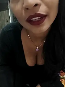 Itz Mayra  online show from 11/18/25, 06:22