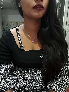 Itz Mayra  online show from 11/20/25, 05:46