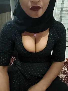 Itz Mayra  online show from 11/21/25, 09:19