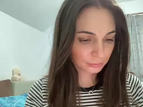 lannaah  online show from 10/08/25, 11:12