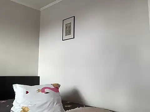 lannaah  online show from 09/29/25, 03:28