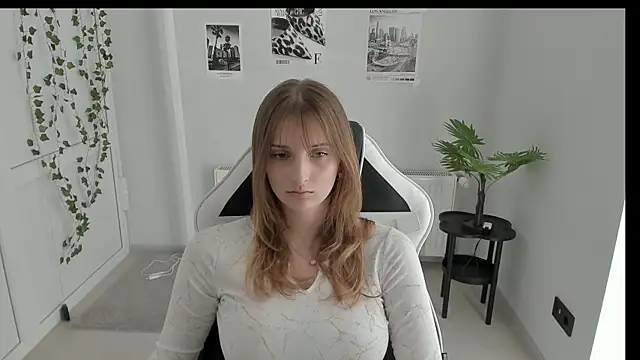Snapshot of NeyliDream chatting on 05/29/26, 12:44 NeyliDream online show from 05/29/26, 12:44